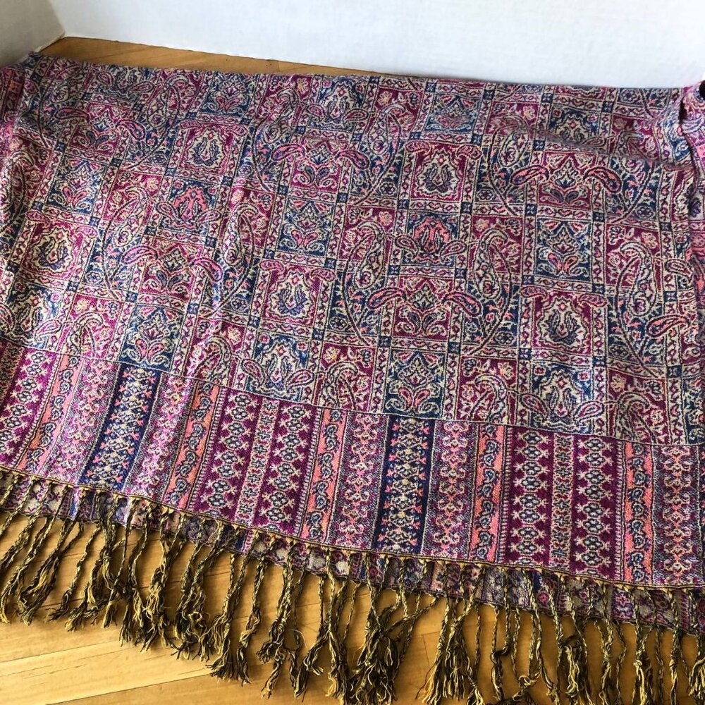 Shawl Scarf Paisley Pattern Purple Blue Pink 68 x 27 in